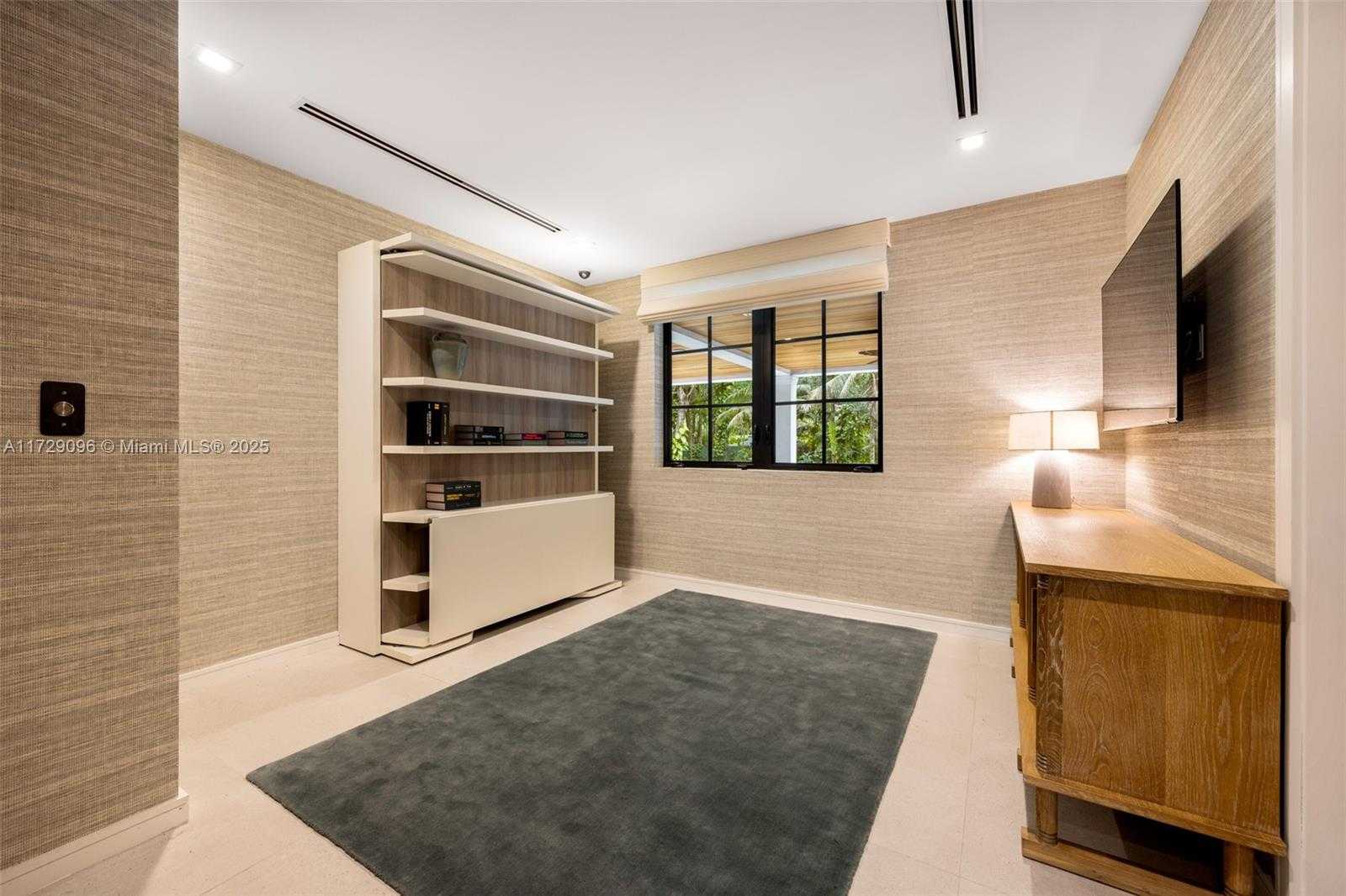 Small Image of 4860 HAMMOCK LAKE DR, Coral Gables Number 27