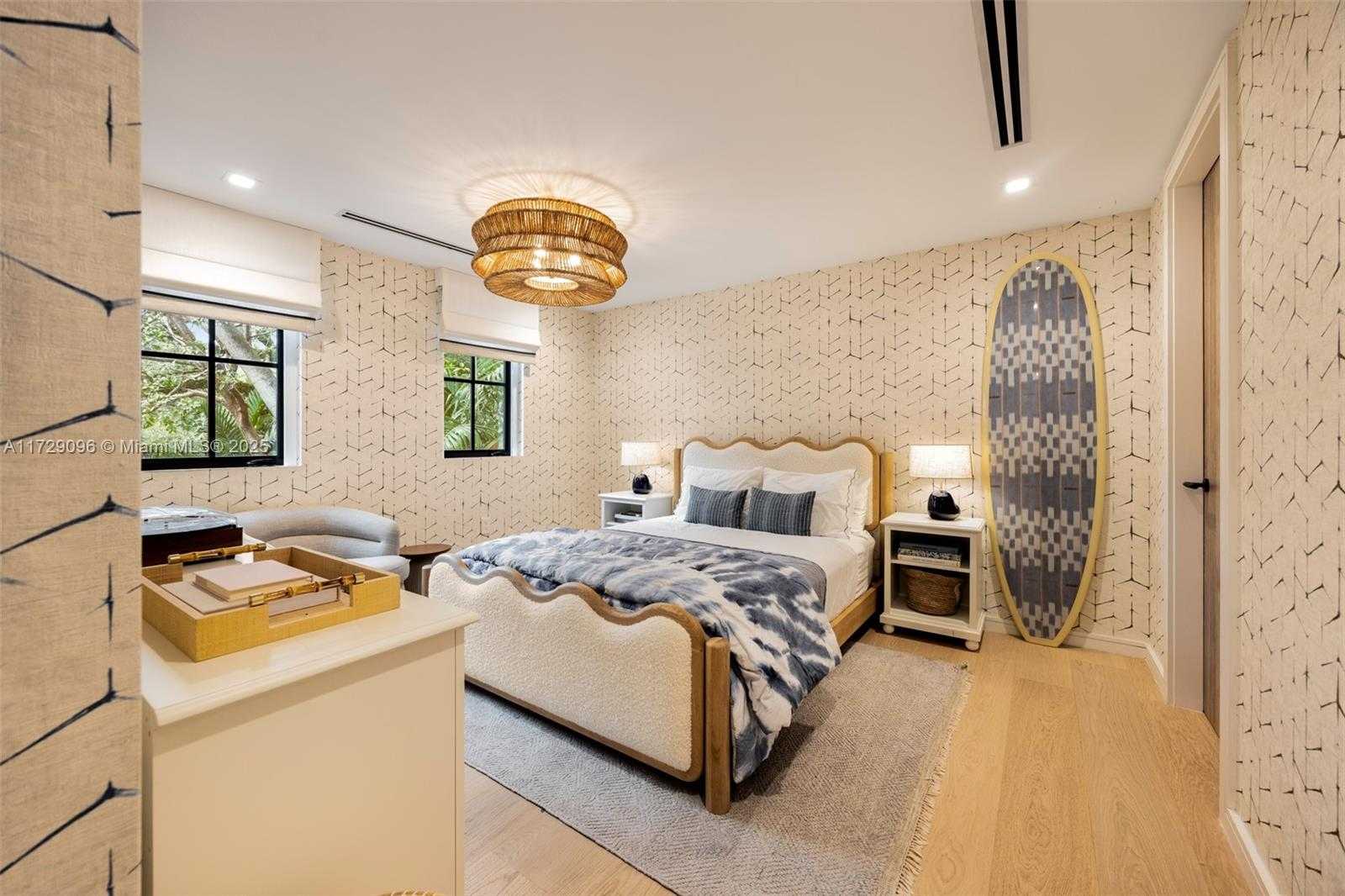 Small Image of 4860 HAMMOCK LAKE DR, Coral Gables Number 32