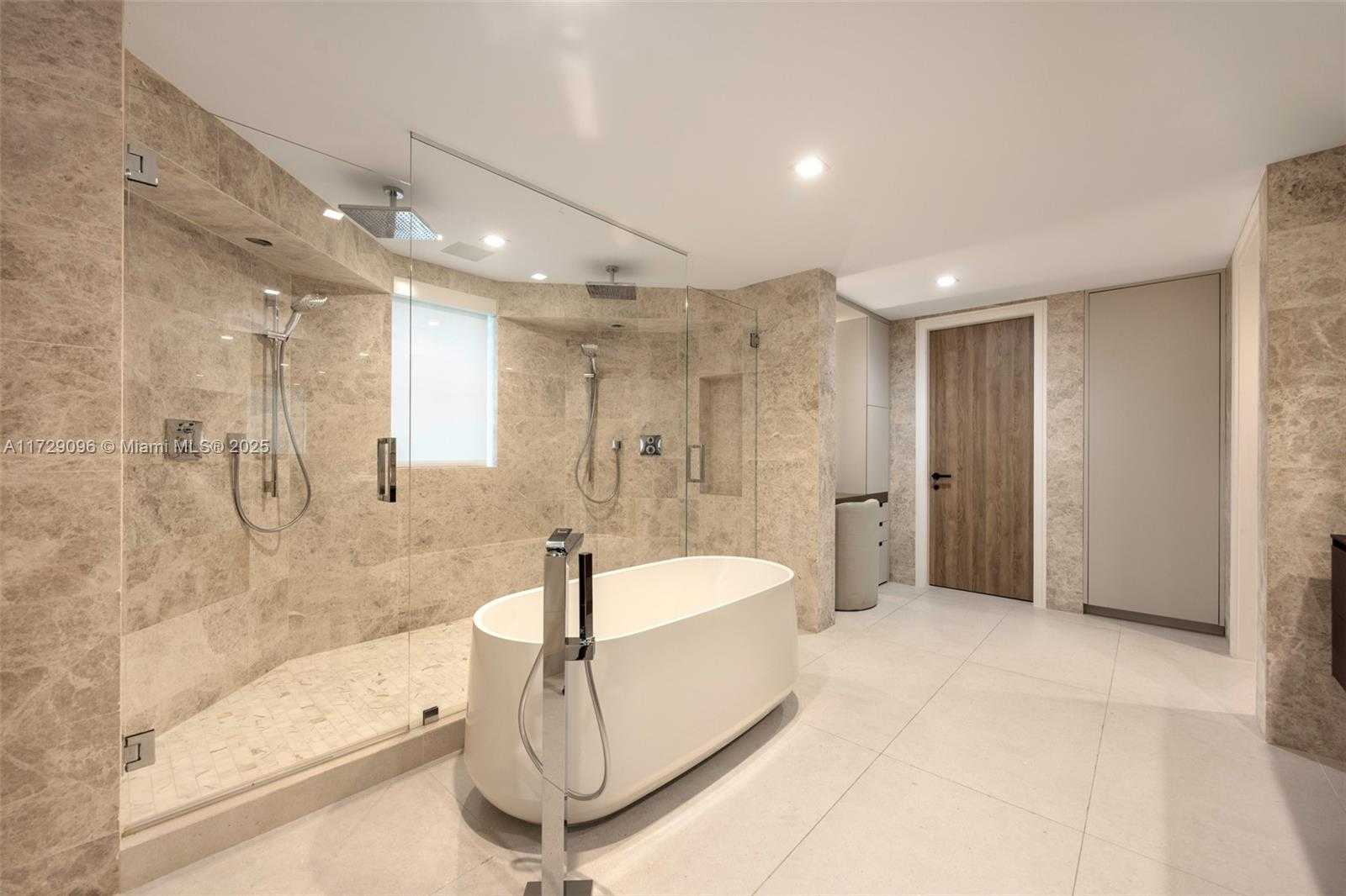 Small Image of 4860 HAMMOCK LAKE DR, Coral Gables Number 42