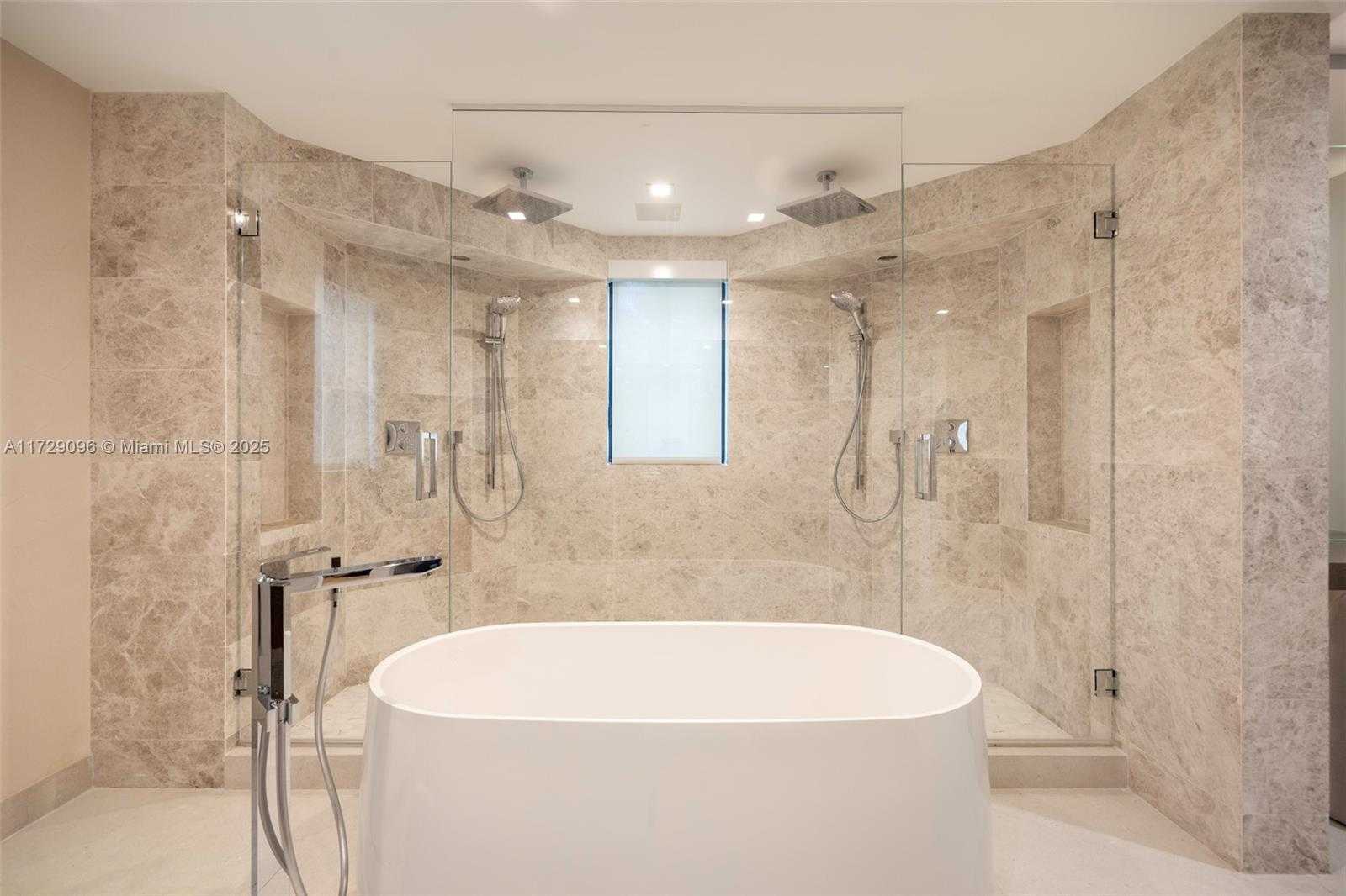 Small Image of 4860 HAMMOCK LAKE DR, Coral Gables Number 43