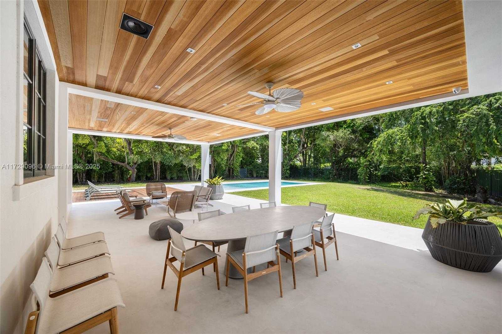 Small Image of 4860 HAMMOCK LAKE DR, Coral Gables Number 48