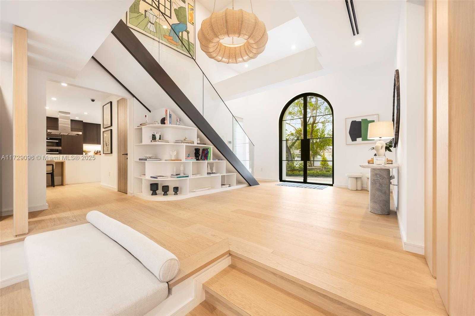 Small Image of 4860 HAMMOCK LAKE DR, Coral Gables Number 5