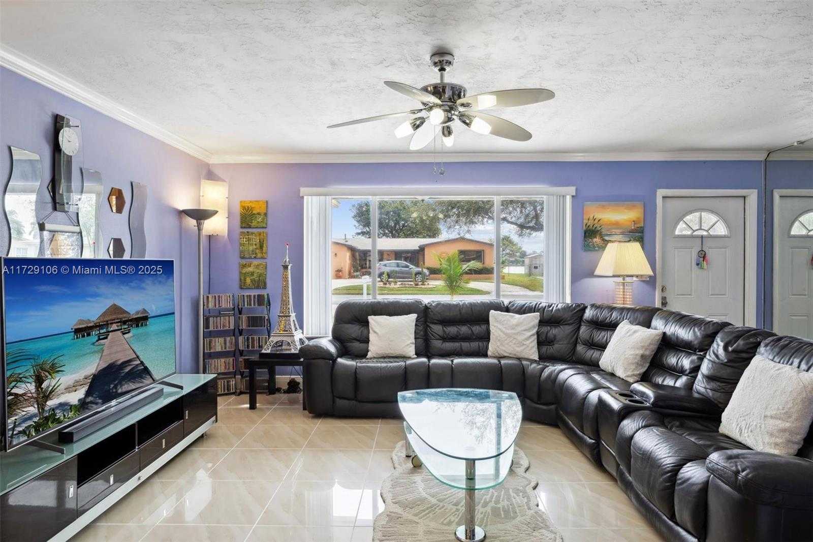 Small Image of 2070 NORTH WEST 84TH TER, Pembroke Pines Number 4