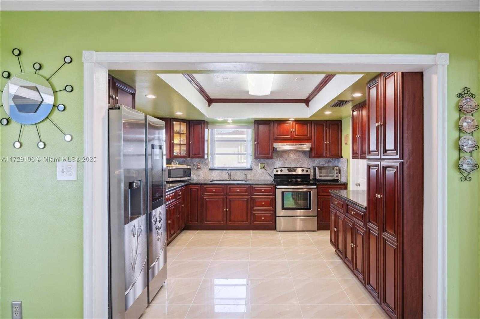 Small Image of 2070 NORTH WEST 84TH TER, Pembroke Pines Number 7