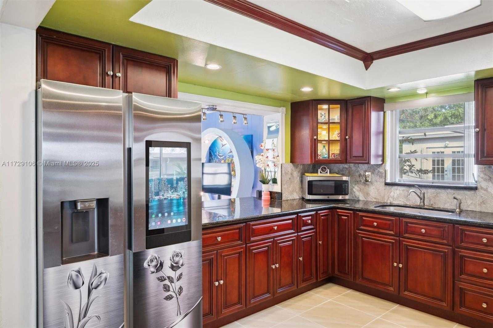 Small Image of 2070 NORTH WEST 84TH TER, Pembroke Pines Number 8
