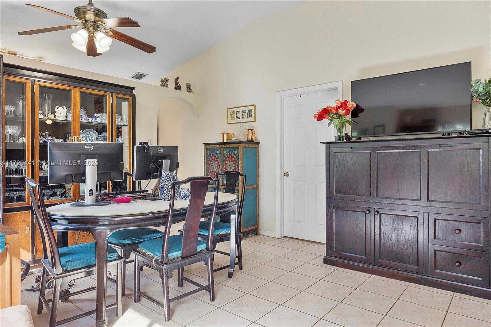 Small Image of 470 SOUTH EAST 30TH DR, Homestead Number 12