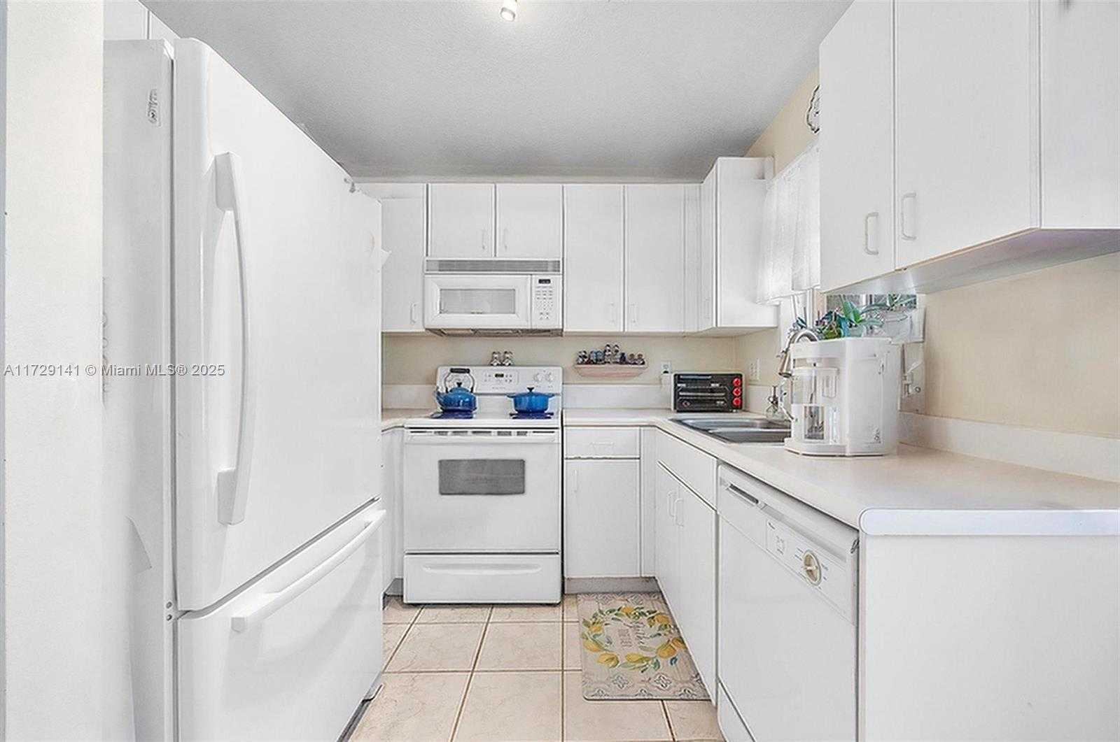 Small Image of 470 SOUTH EAST 30TH DR, Homestead Number 14