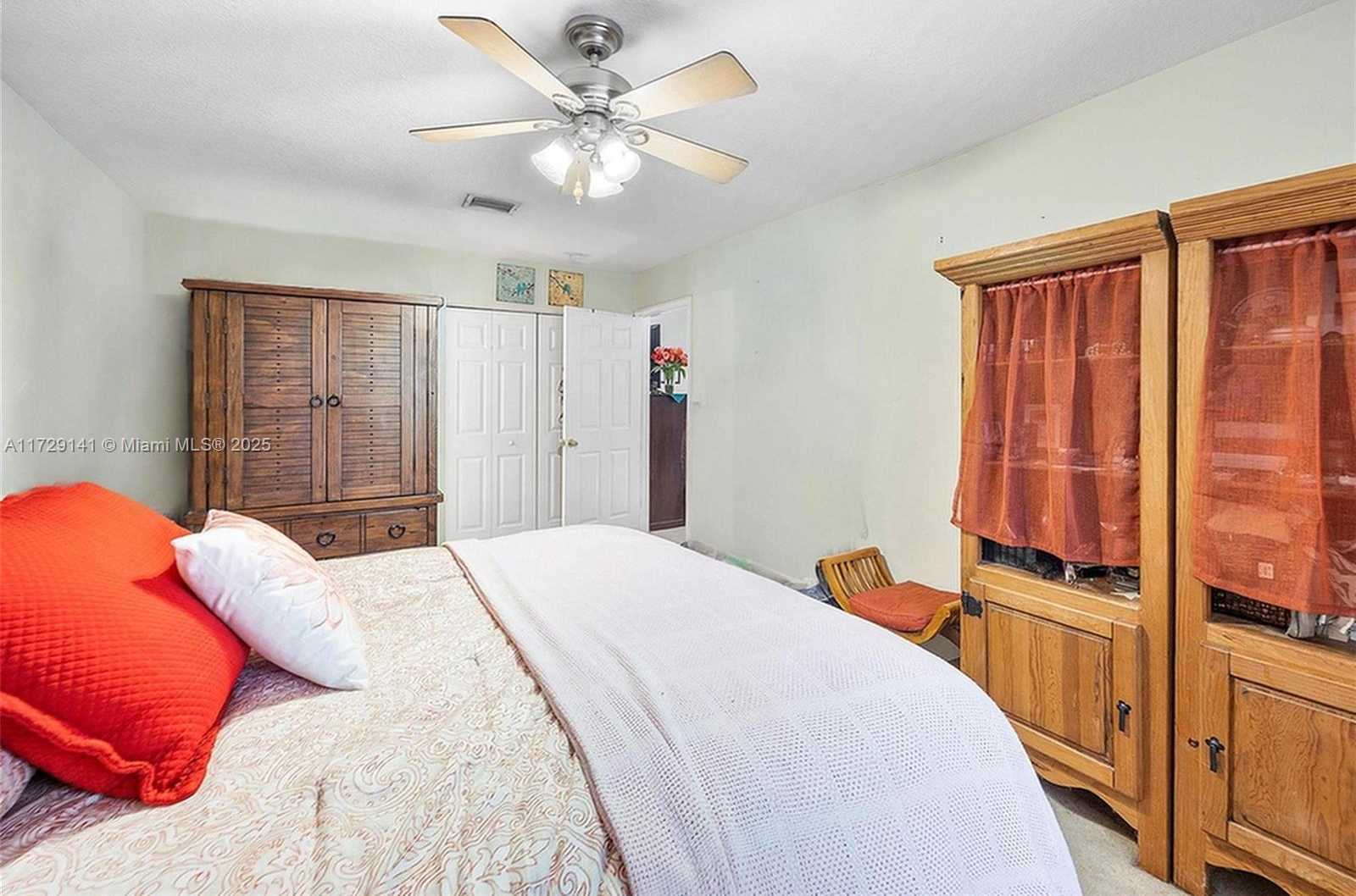Small Image of 470 SOUTH EAST 30TH DR, Homestead Number 17
