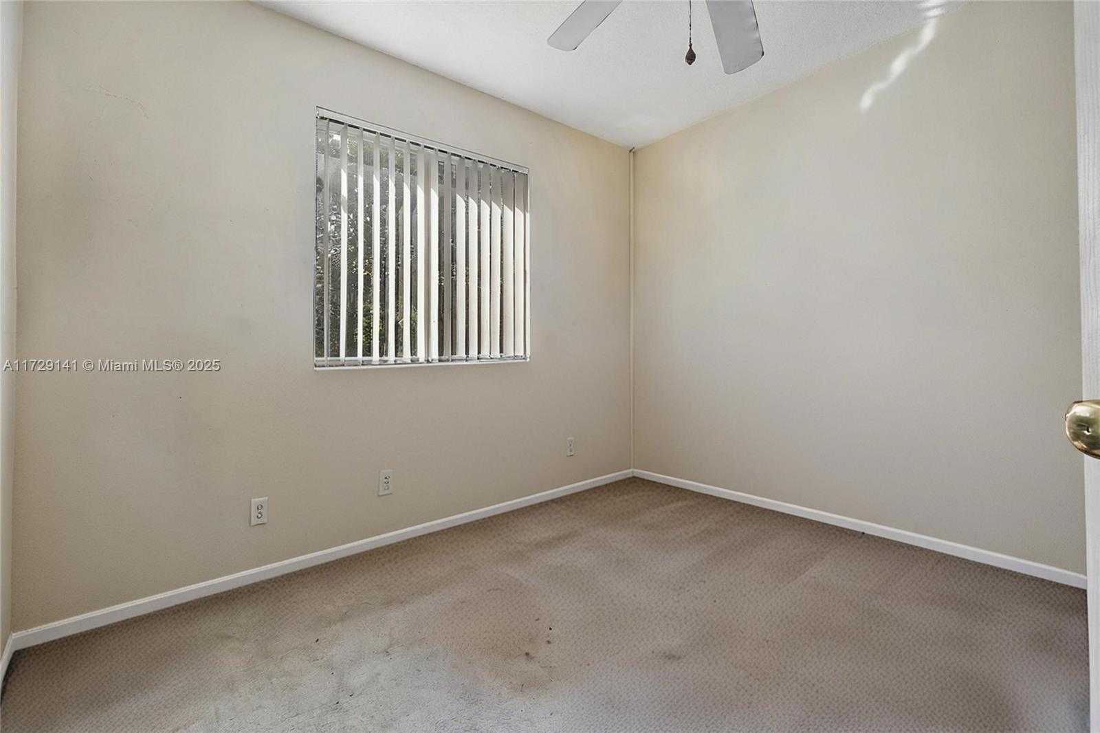 Small Image of 470 SOUTH EAST 30TH DR, Homestead Number 20