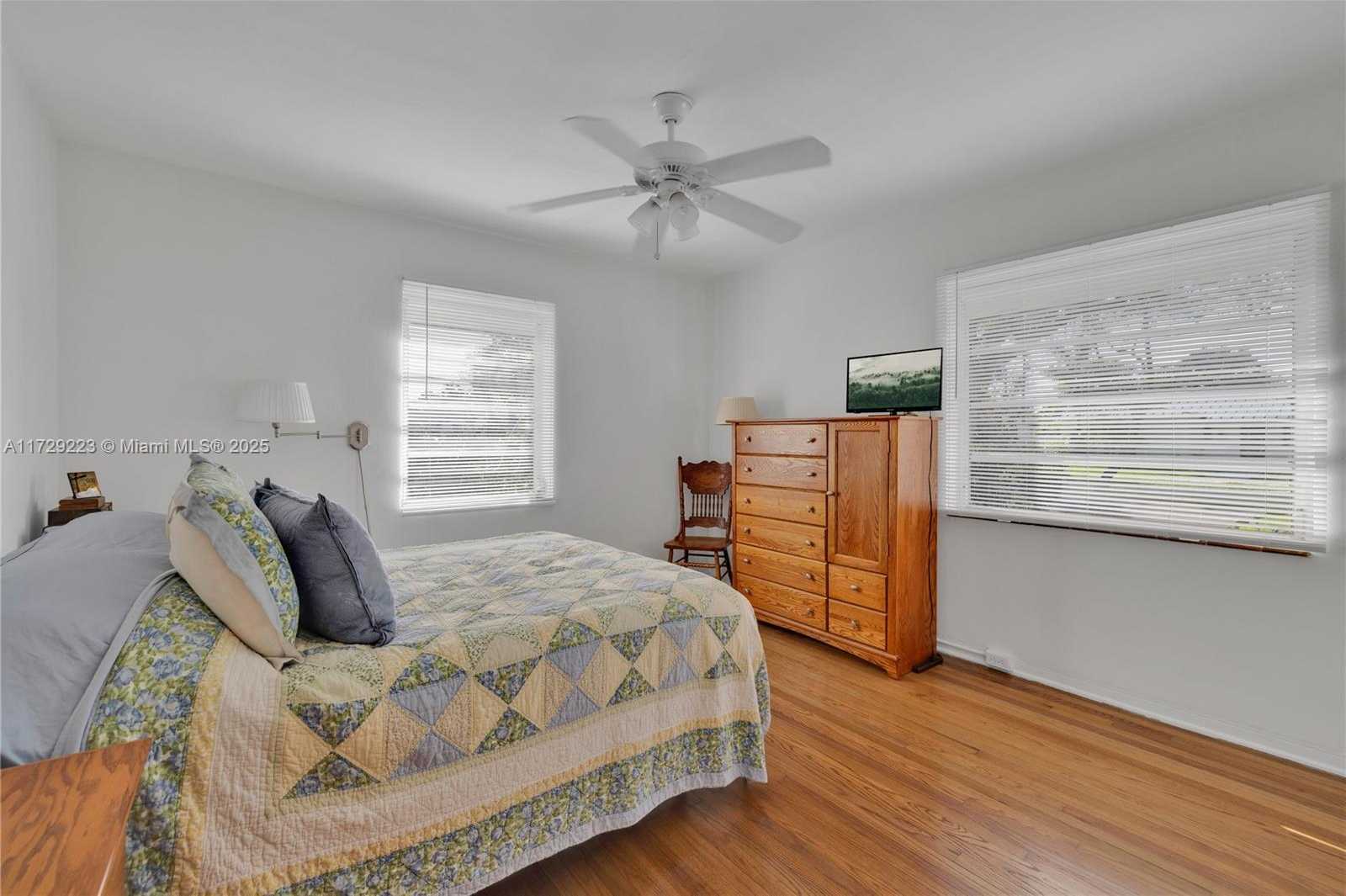 Small Image of 177 NORTH EAST 109 ST, Miami Shores Number 12