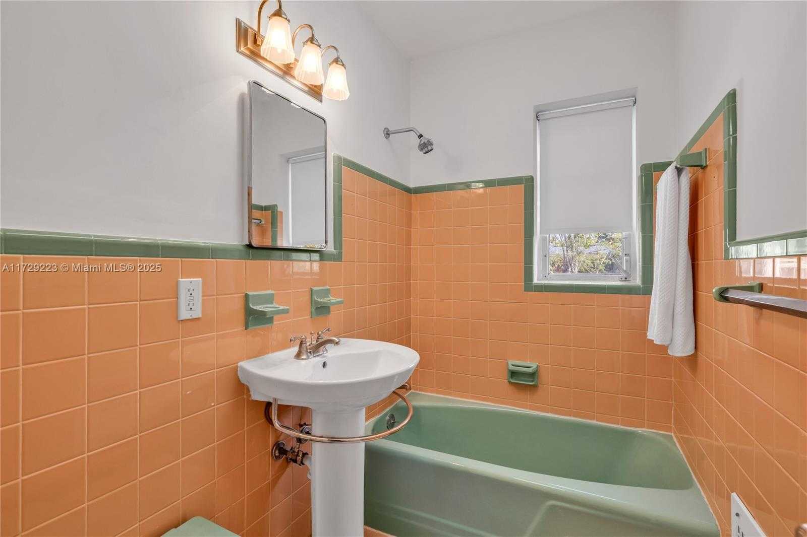 Small Image of 177 NORTH EAST 109 ST, Miami Shores Number 15