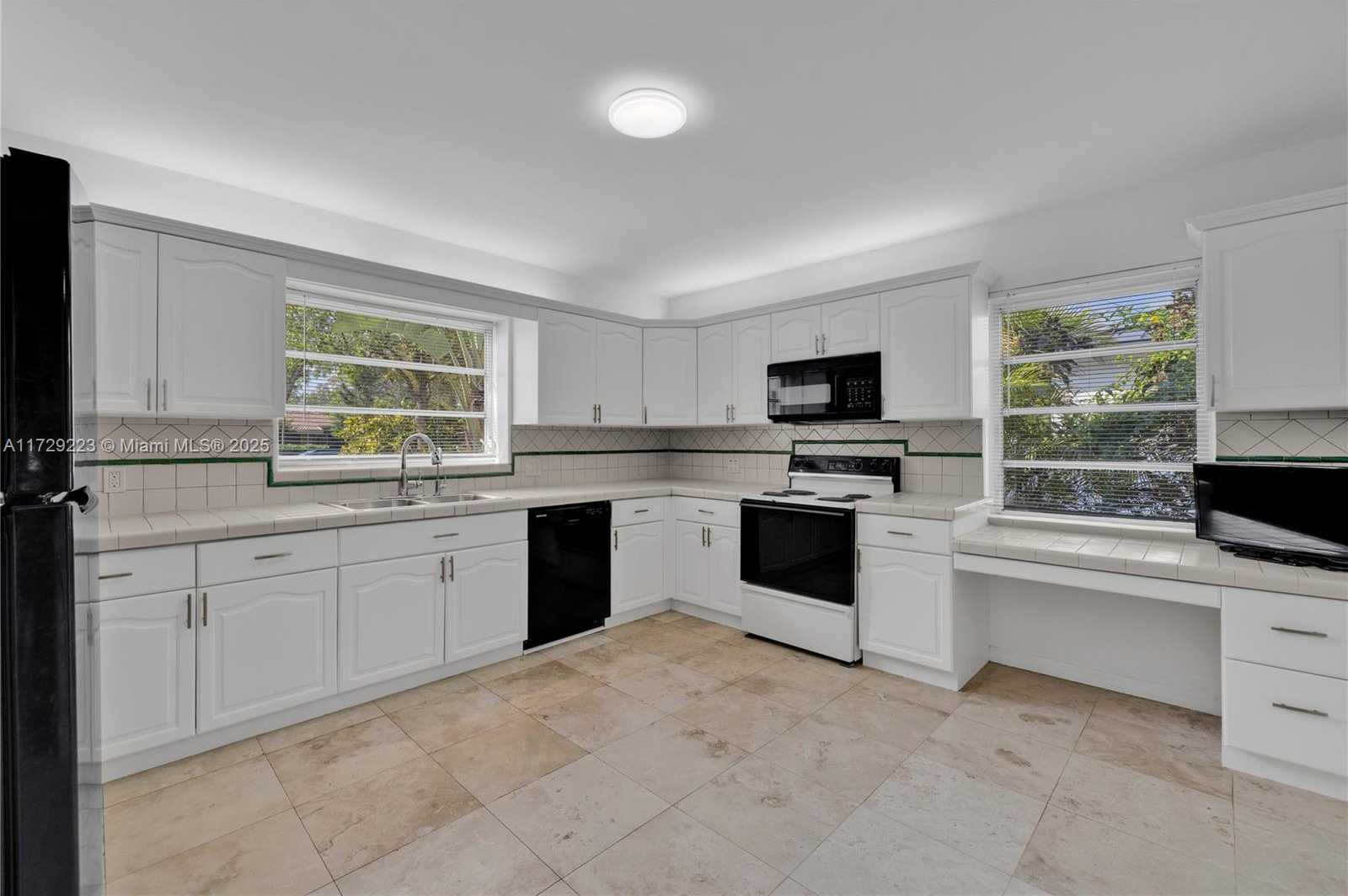 Small Image of 177 NORTH EAST 109 ST, Miami Shores Number 3
