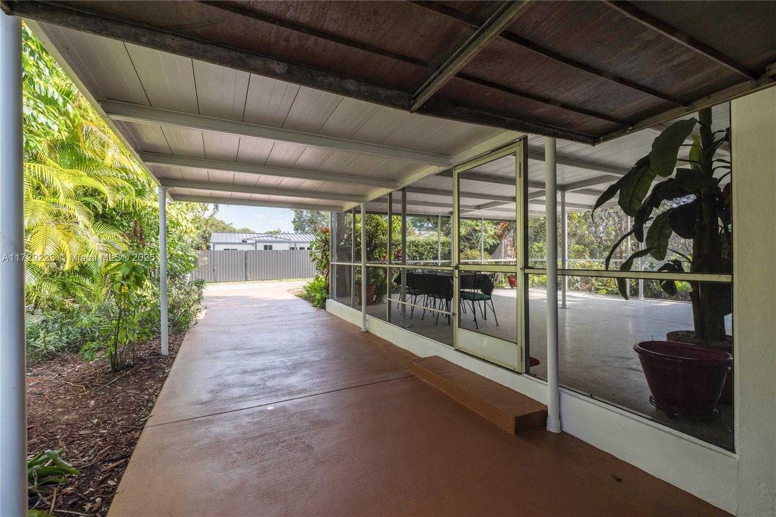 Small Image of 177 NORTH EAST 109 ST, Miami Shores Number 7