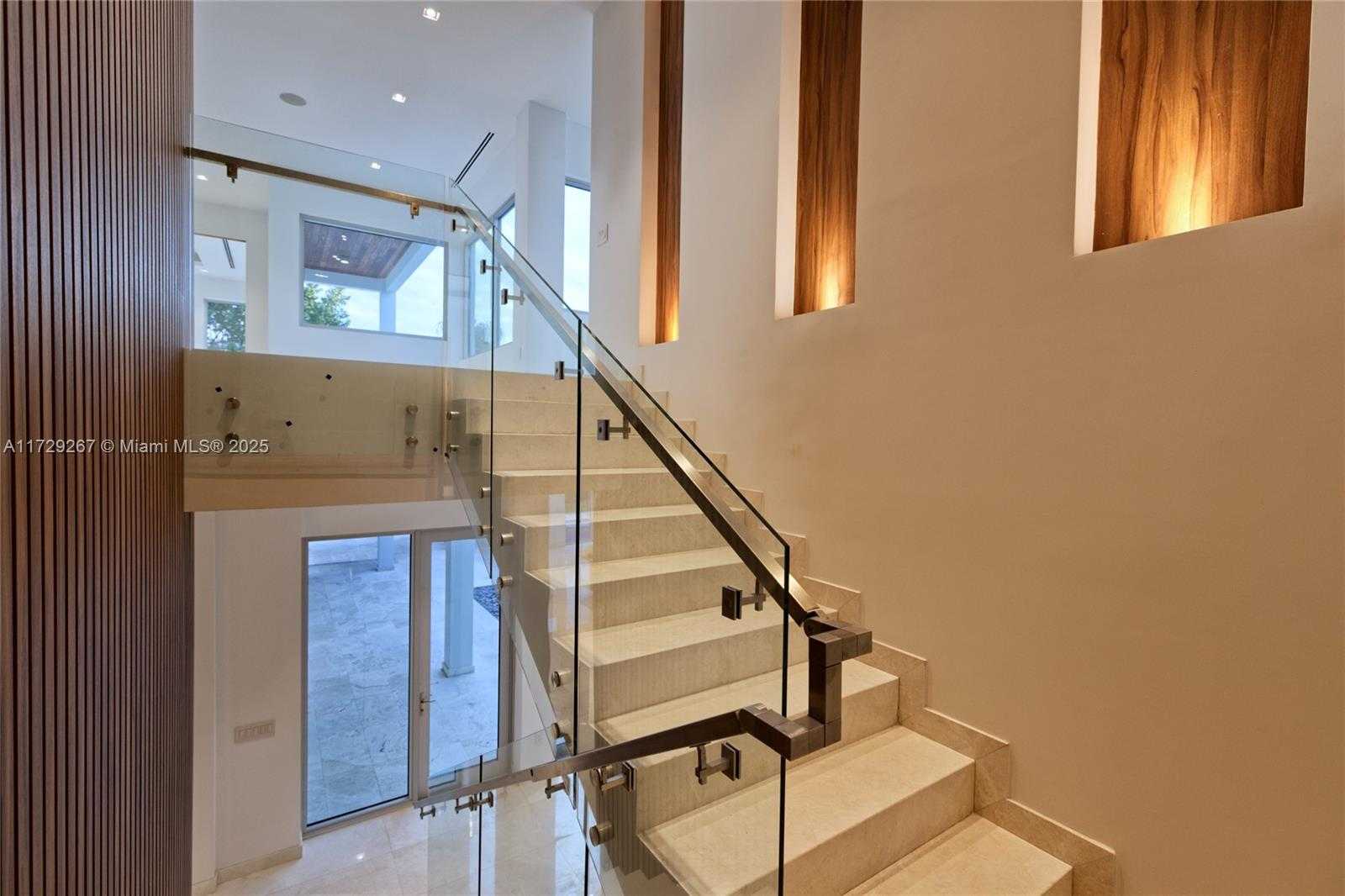 Small Image of 9101 SOUTH WEST 69TH CT, Pinecrest Number 29