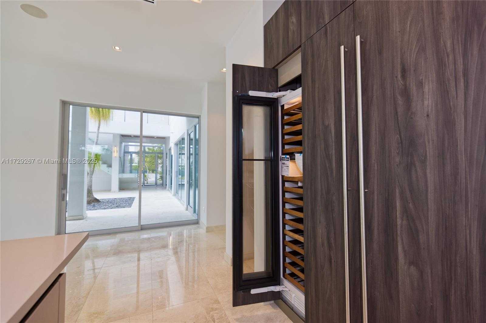 Small Image of 9101 SOUTH WEST 69TH CT, Pinecrest Number 36