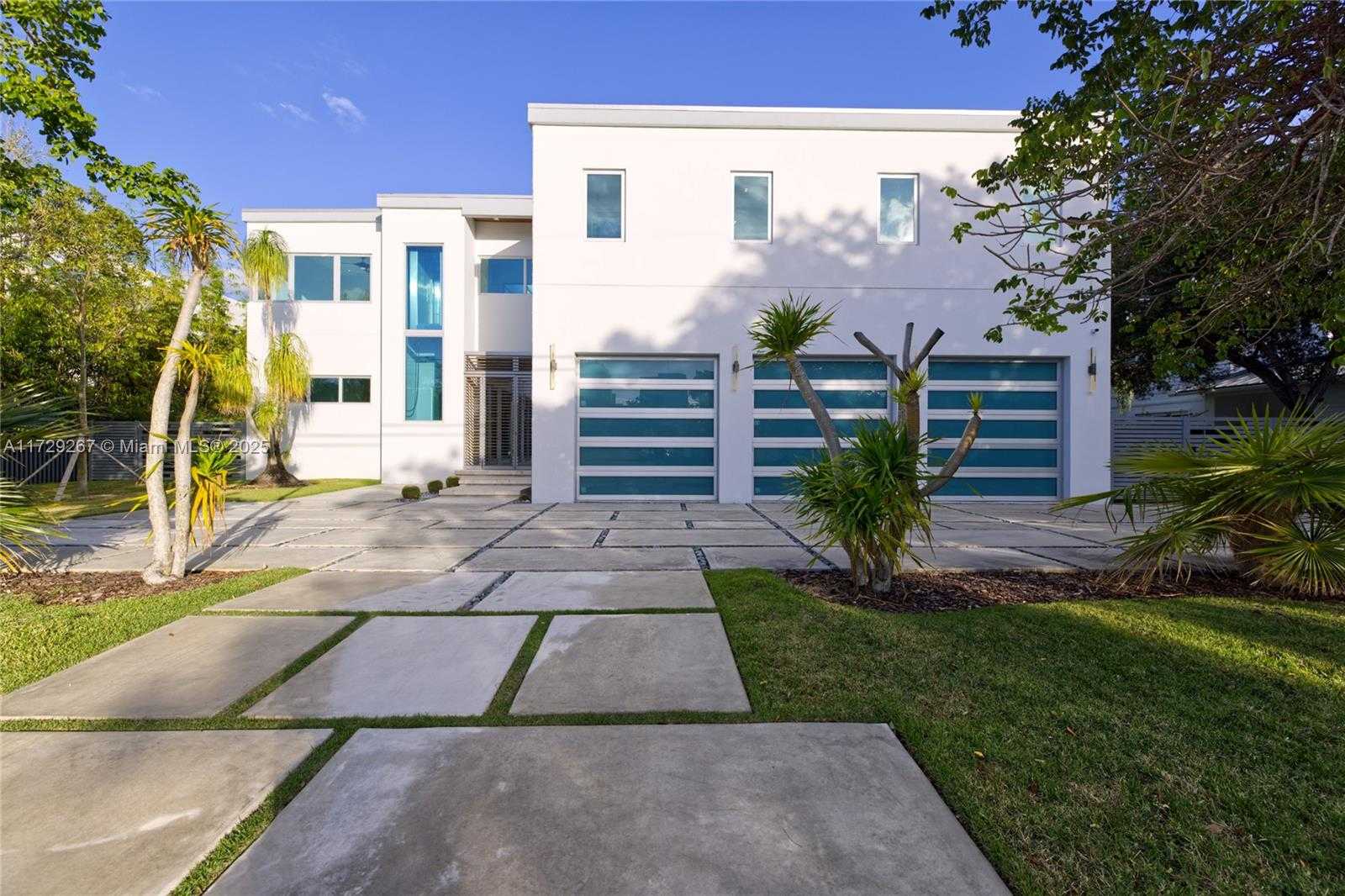 Small Image of 9101 SOUTH WEST 69TH CT, Pinecrest Number 4