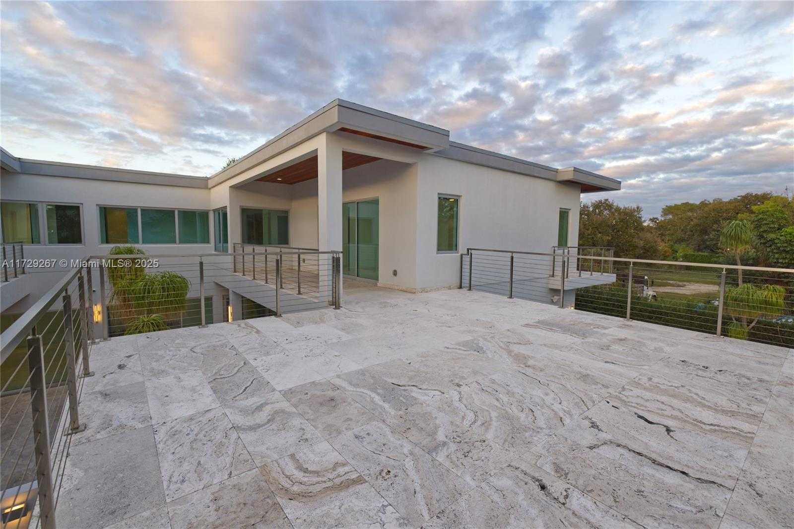 Small Image of 9101 SOUTH WEST 69TH CT, Pinecrest Number 43
