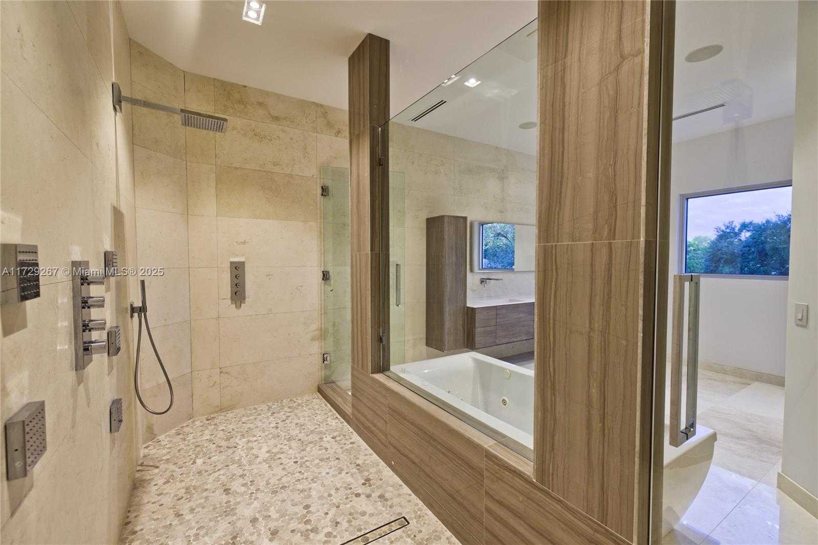 Small Image of 9101 SOUTH WEST 69TH CT, Pinecrest Number 53