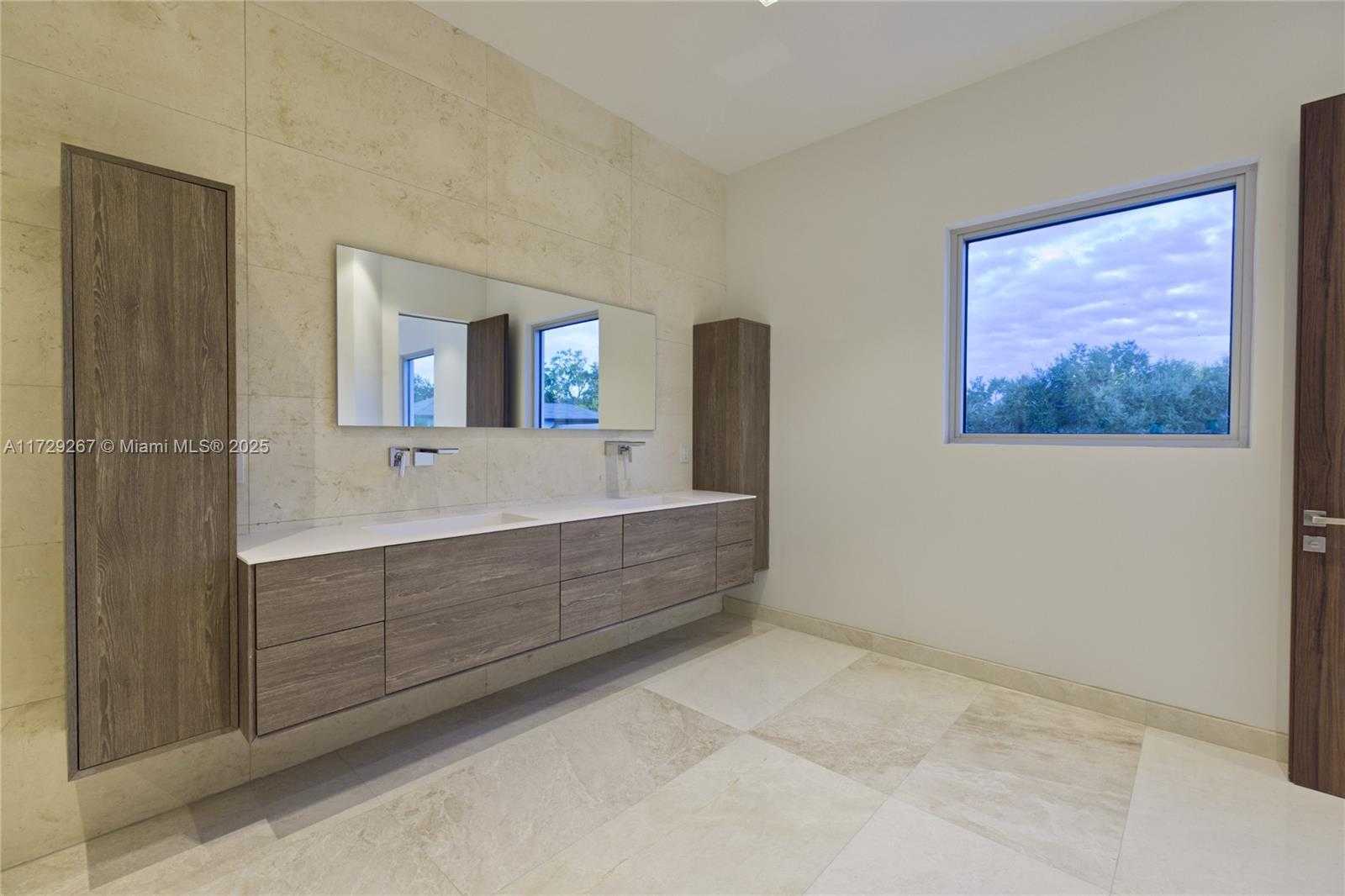 Small Image of 9101 SOUTH WEST 69TH CT, Pinecrest Number 54