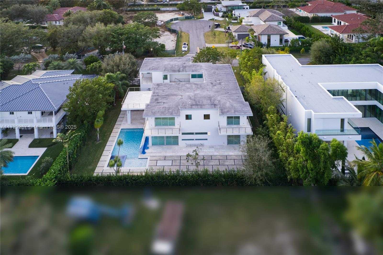 Small Image of 9101 SOUTH WEST 69TH CT, Pinecrest Number 8
