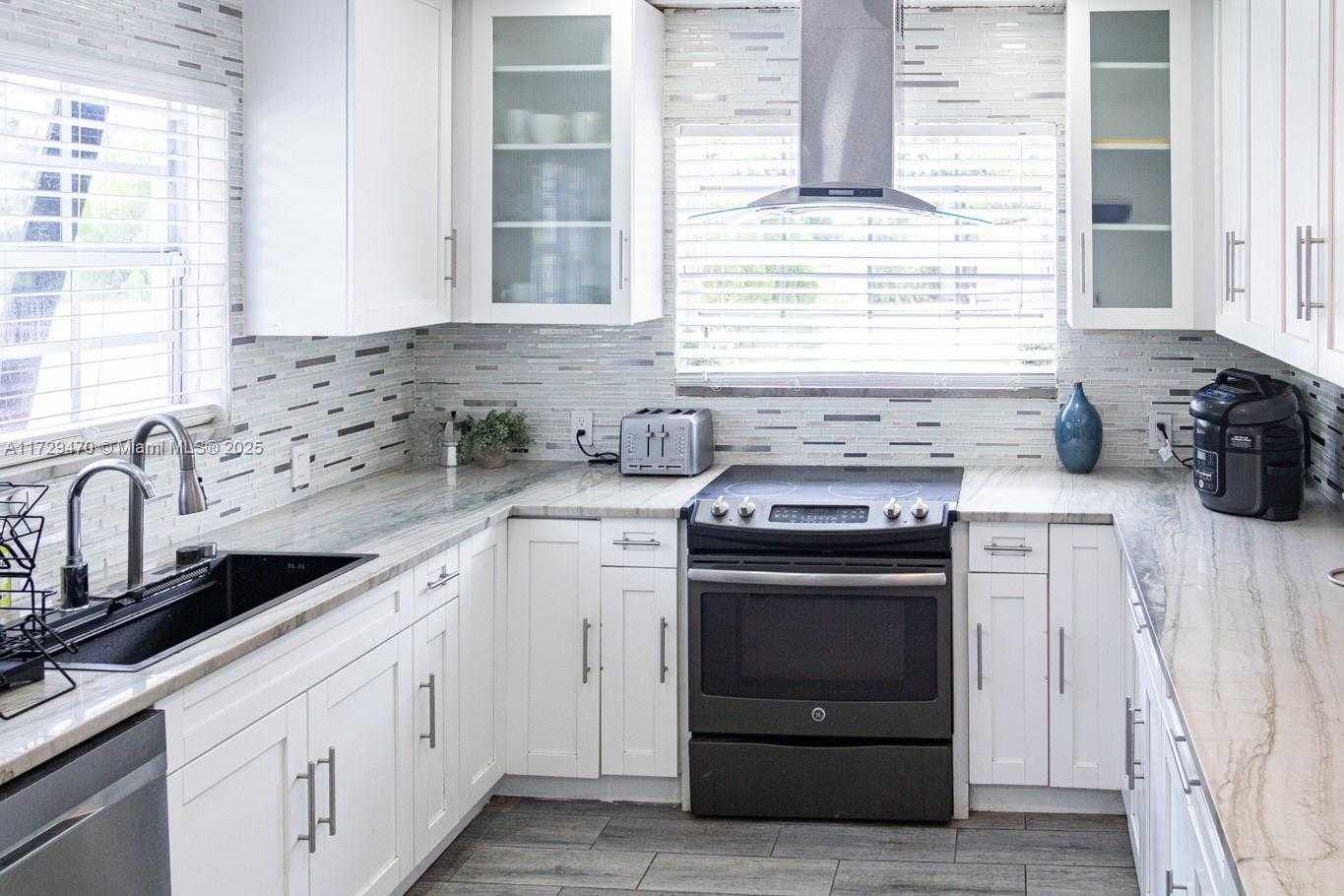 Small Image of 18600 NORTH EAST 7TH CT, North Miami Beach Number 55