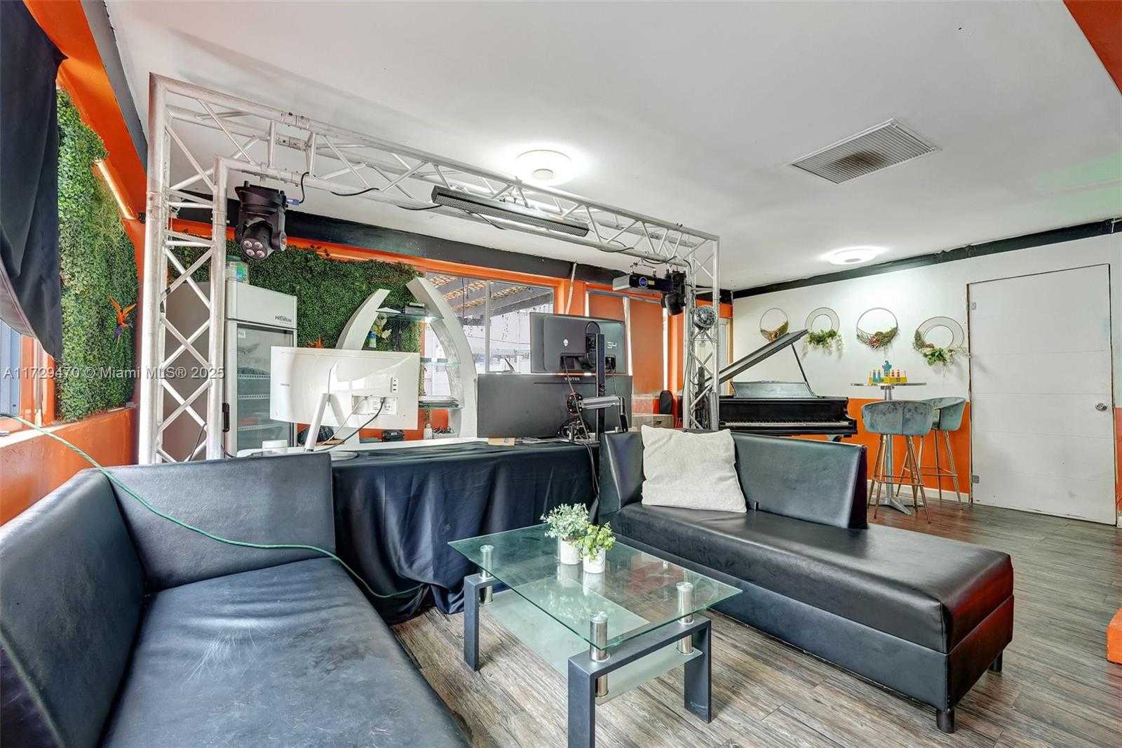 Small Image of 18600 NORTH EAST 7TH CT, North Miami Beach Number 6