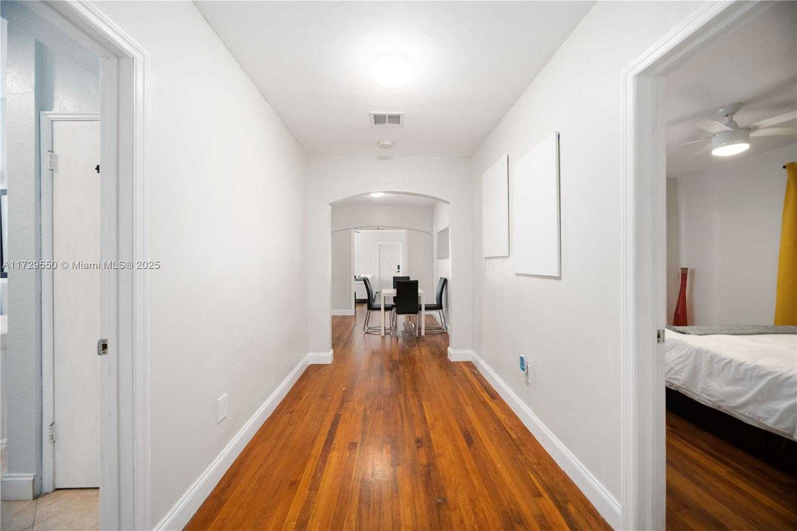 Small Image of 1618 MADISON ST, Hollywood Number 16