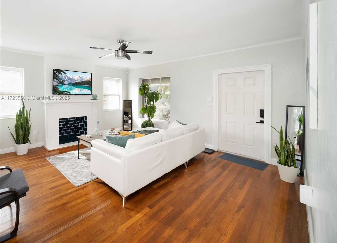 Small Image of 1618 MADISON ST, Hollywood Number 2