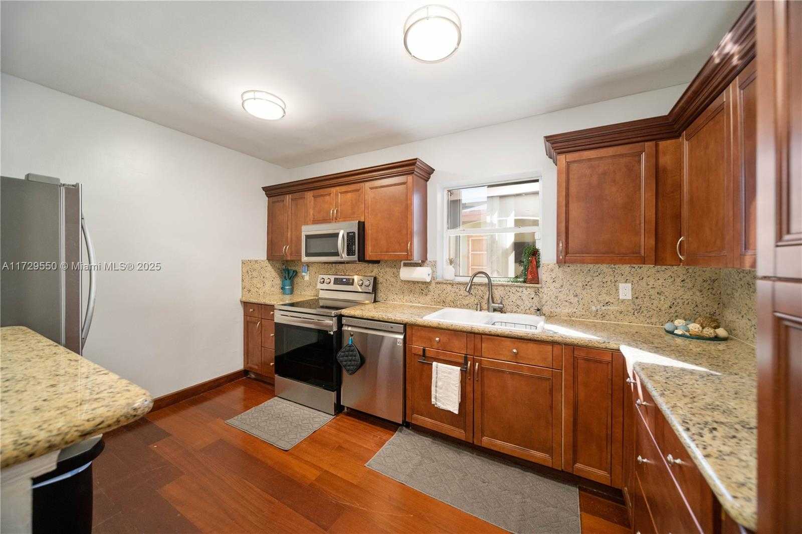 Small Image of 1618 MADISON ST, Hollywood Number 3