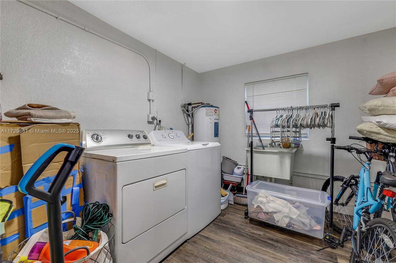 Small Image of 5712 MONROE ST, Hollywood Number 18