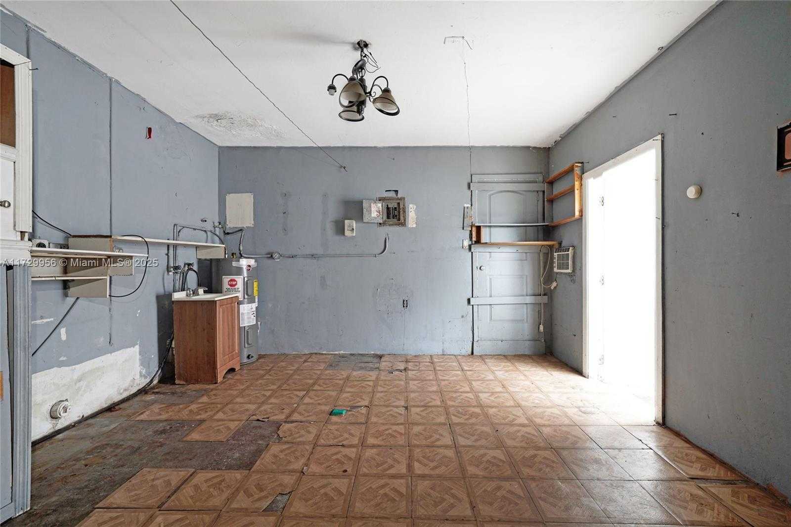 Small Image of 7904 CORAL BLVD, Miramar Number 17
