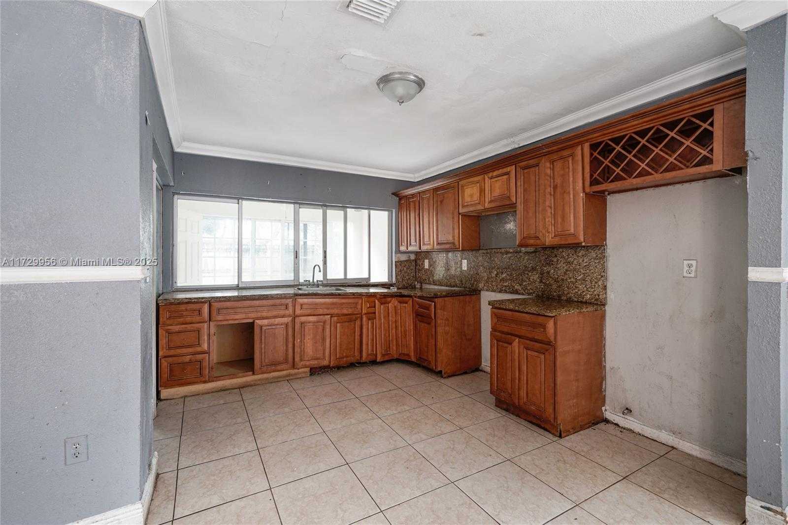 Small Image of 7904 CORAL BLVD, Miramar Number 5