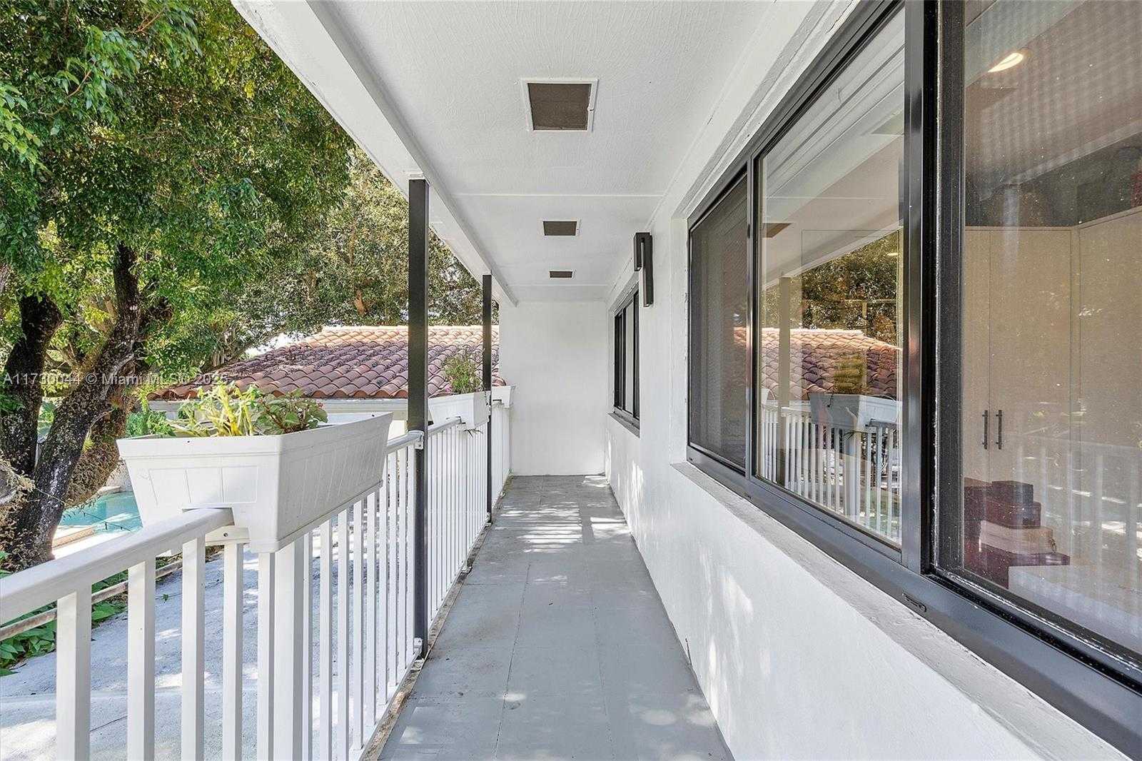 Small Image of 652 NORTH EAST 105TH ST, Miami Shores Number 38