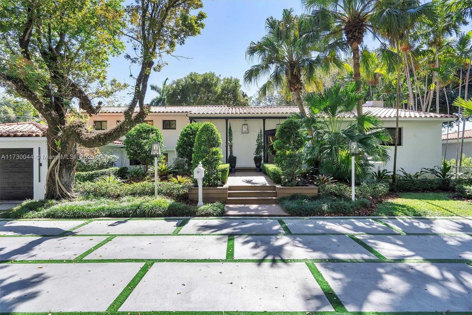 Small Image of 652 NORTH EAST 105TH ST, Miami Shores Number 4