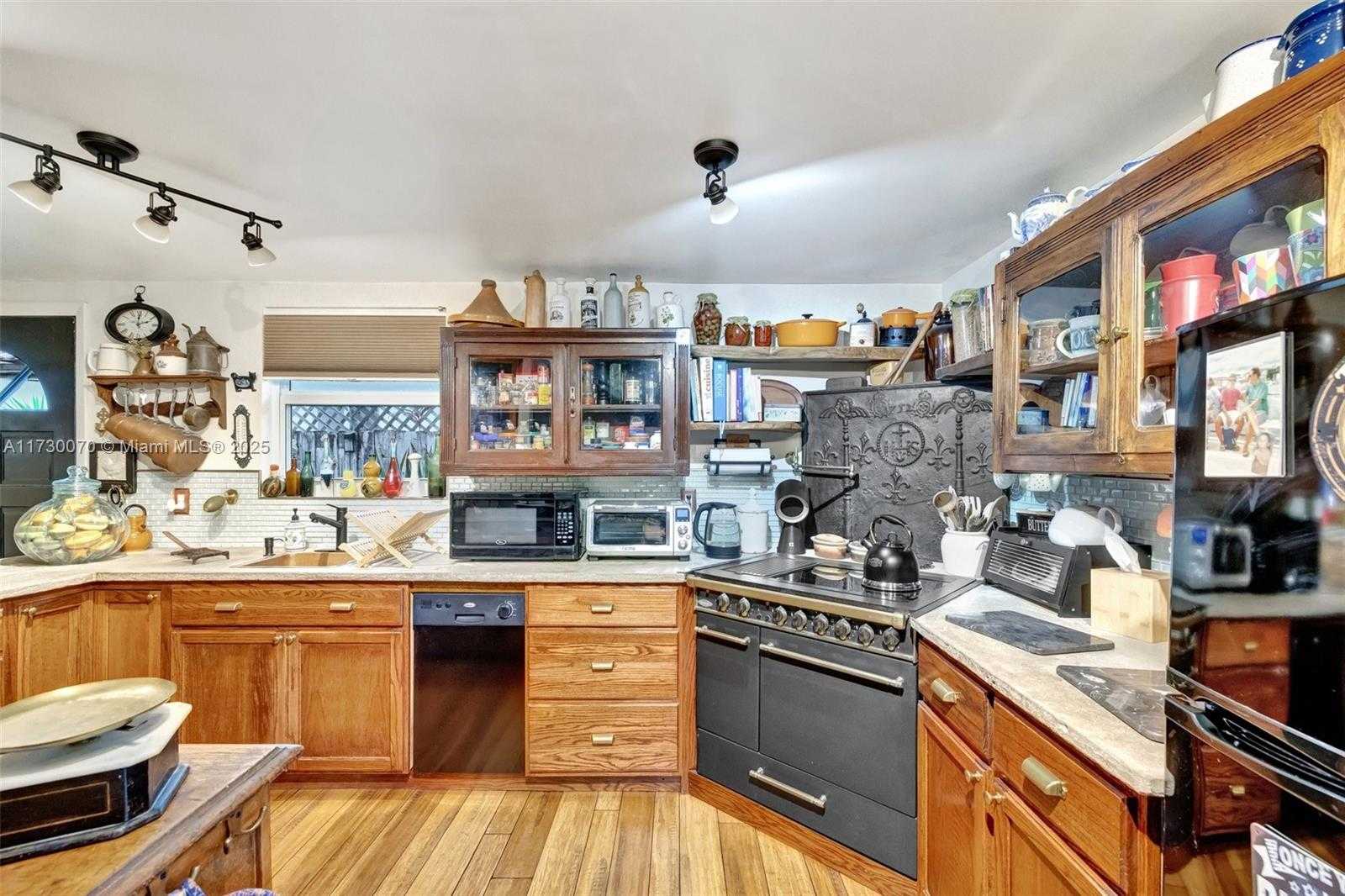 Small Image of 1401 NORTH EAST 33RD ST, Oakland Park Number 13