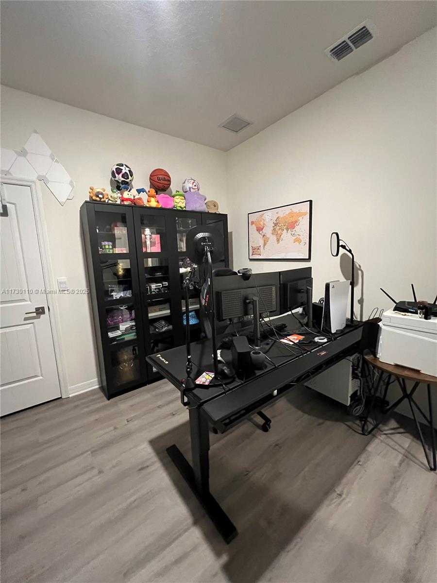 Small Image of 1590 BARBERRY DR, Kissimmee Number 15