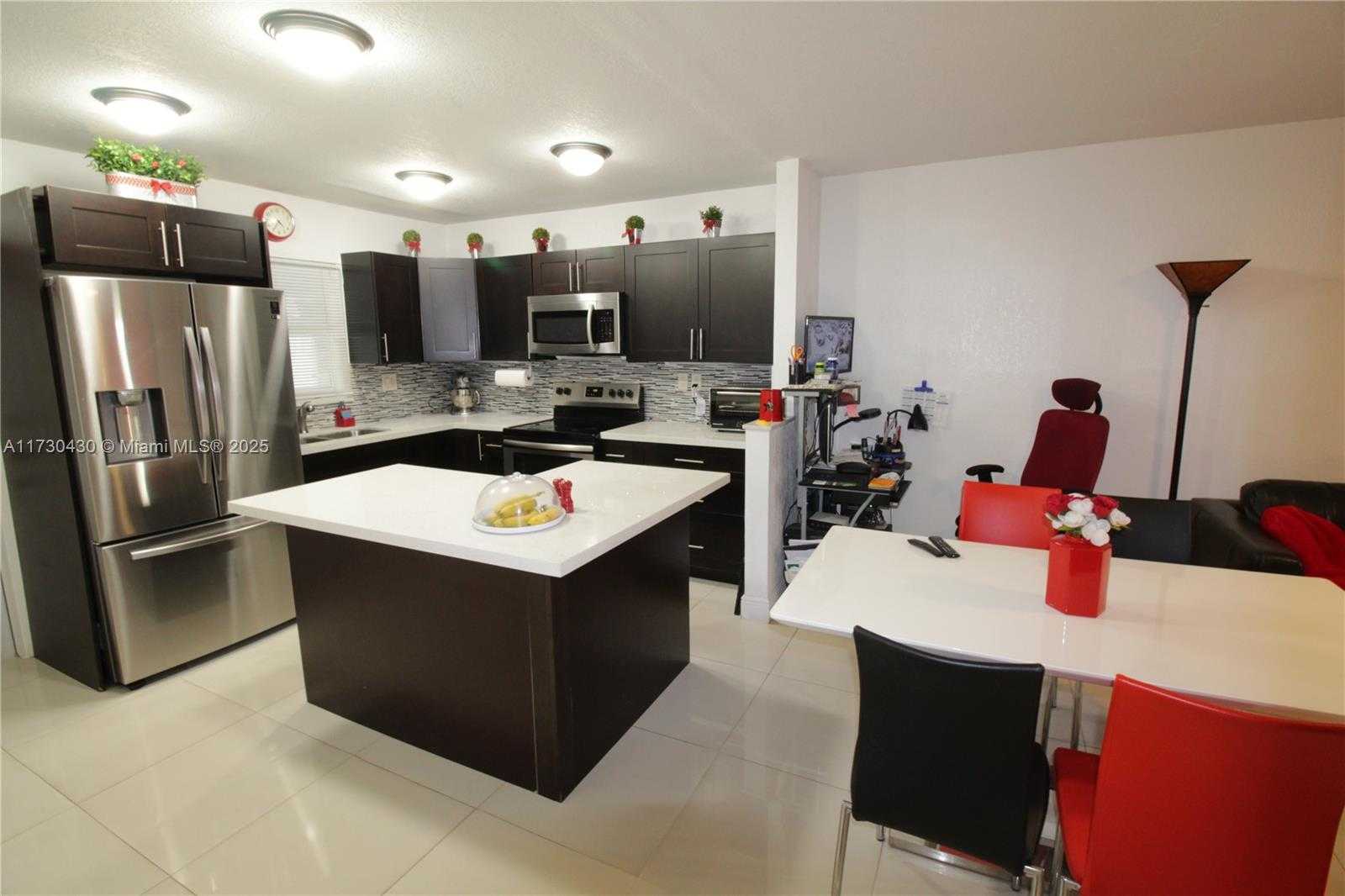 Small Image of 19143 NORTH WEST 35TH AVE, Miami Gardens Number 5