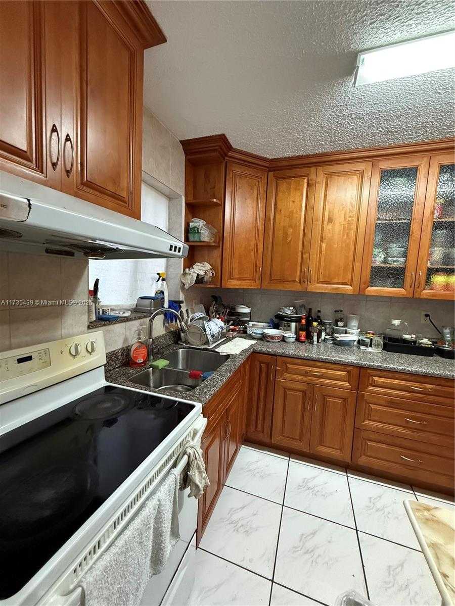Small Image of 701 NORTH EAST 170TH ST, North Miami Beach Number 12