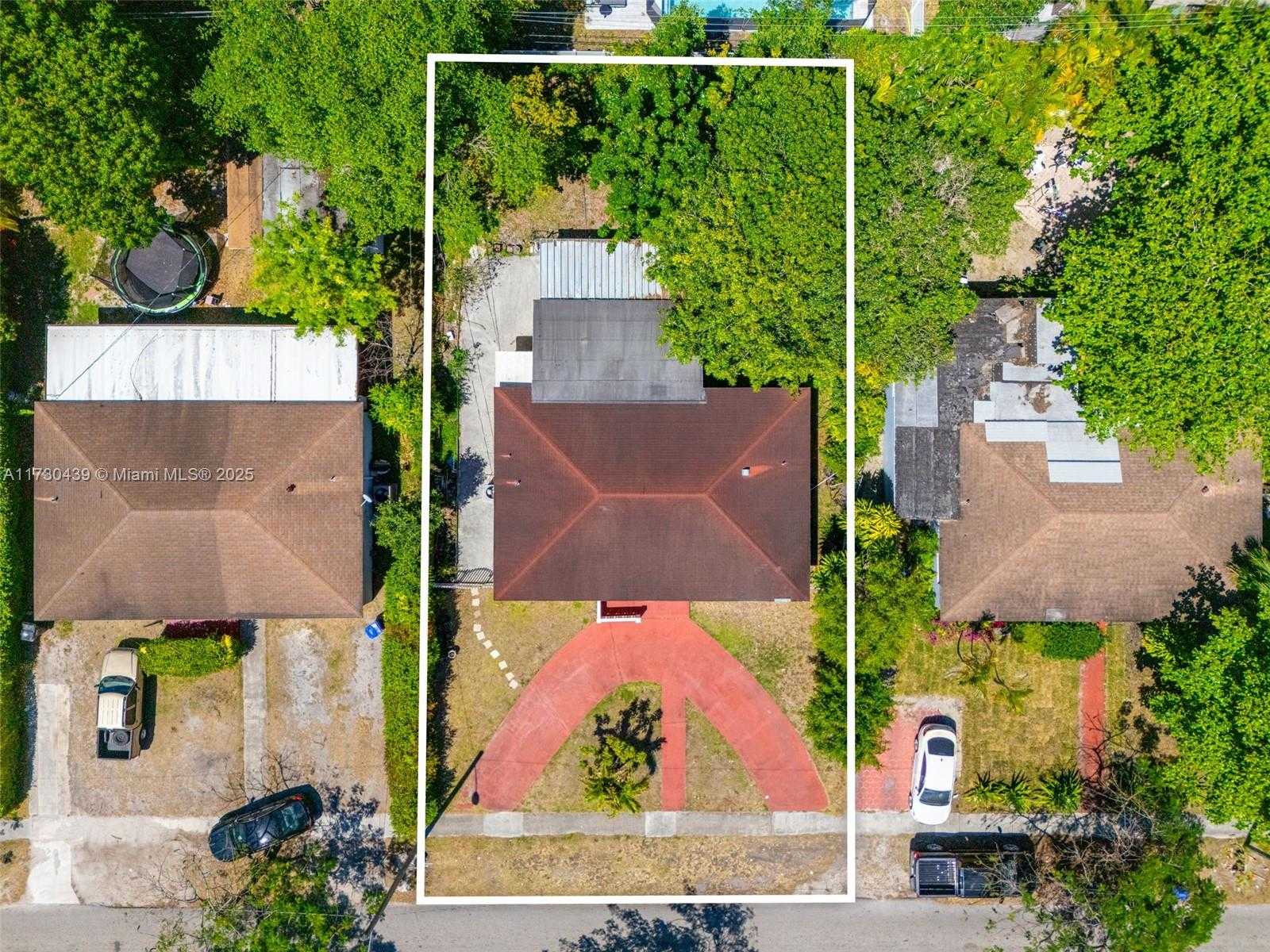 Small Image of 701 NORTH EAST 170TH ST, North Miami Beach Number 31