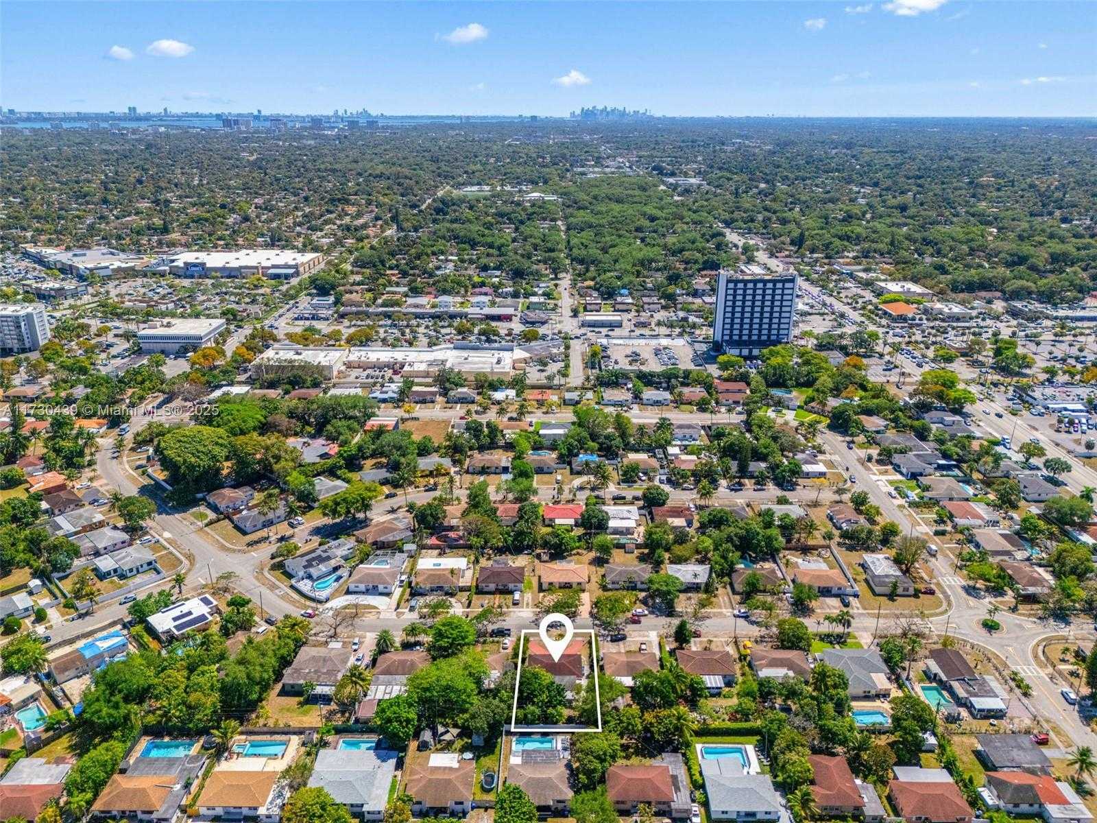 Small Image of 701 NORTH EAST 170TH ST, North Miami Beach Number 33