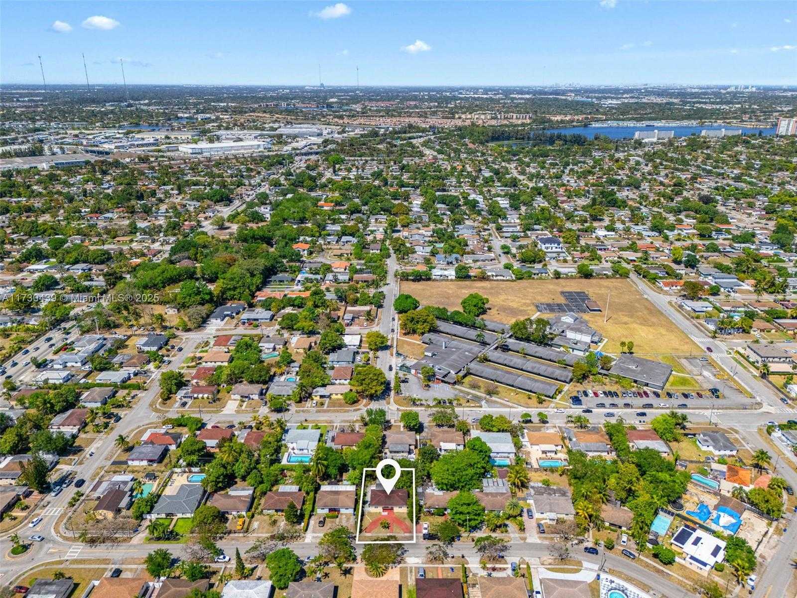 Small Image of 701 NORTH EAST 170TH ST, North Miami Beach Number 37