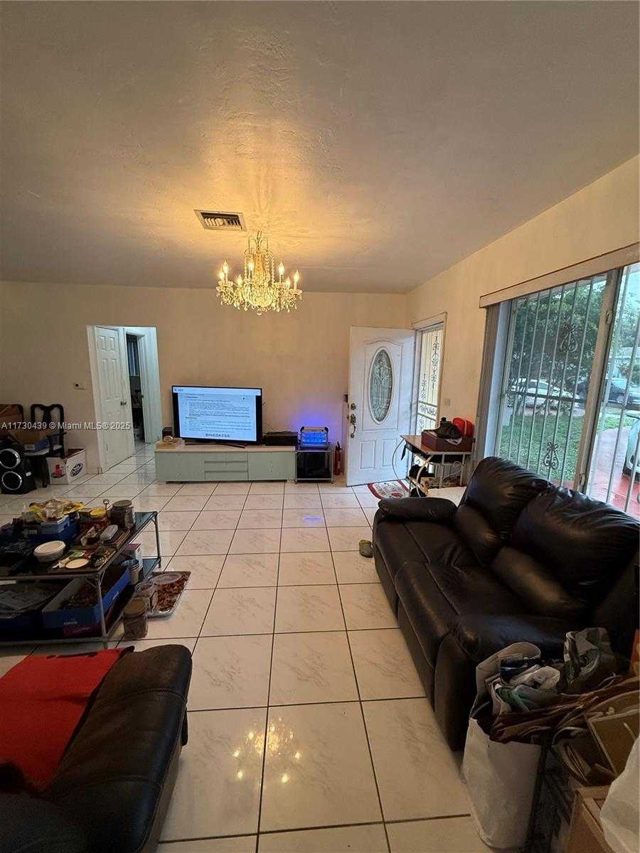 Small Image of 701 NORTH EAST 170TH ST, North Miami Beach Number 4