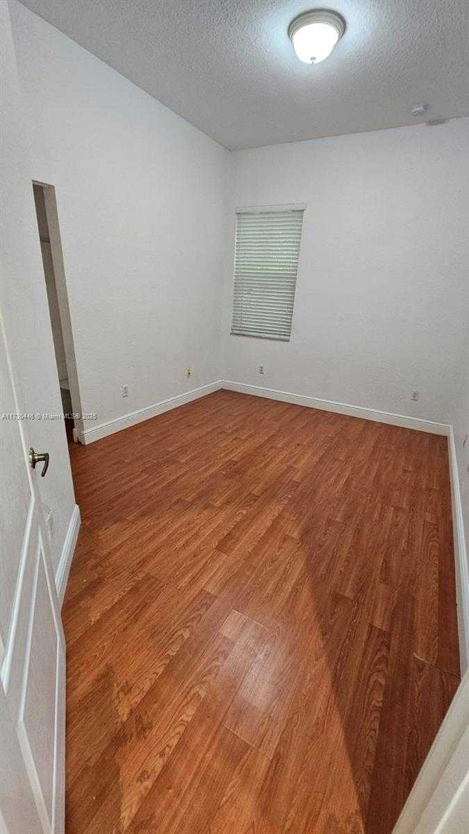 Small Image of 4120 NORTH EAST 22 ND CT, Homestead Number 14