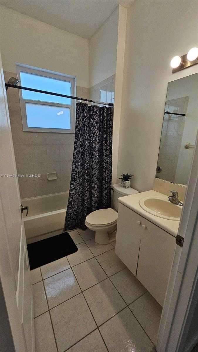 Small Image of 4120 NORTH EAST 22 ND CT, Homestead Number 21