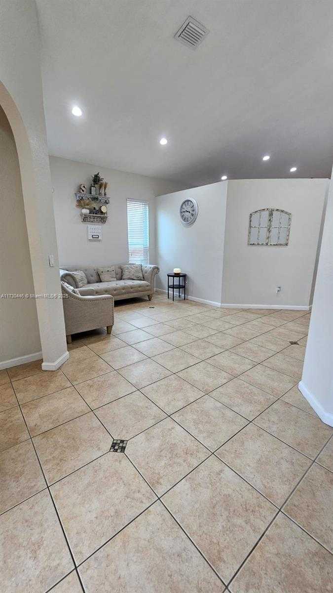 Small Image of 4120 NORTH EAST 22 ND CT, Homestead Number 5