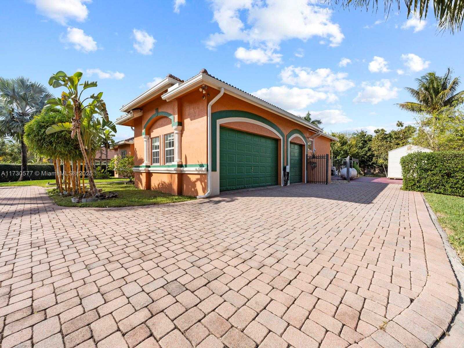 Small Image of 16741 SOUTH WEST 282ND ST, Homestead Number 10