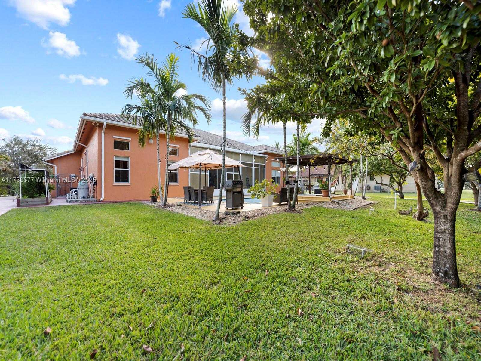 Small Image of 16741 SOUTH WEST 282ND ST, Homestead Number 42