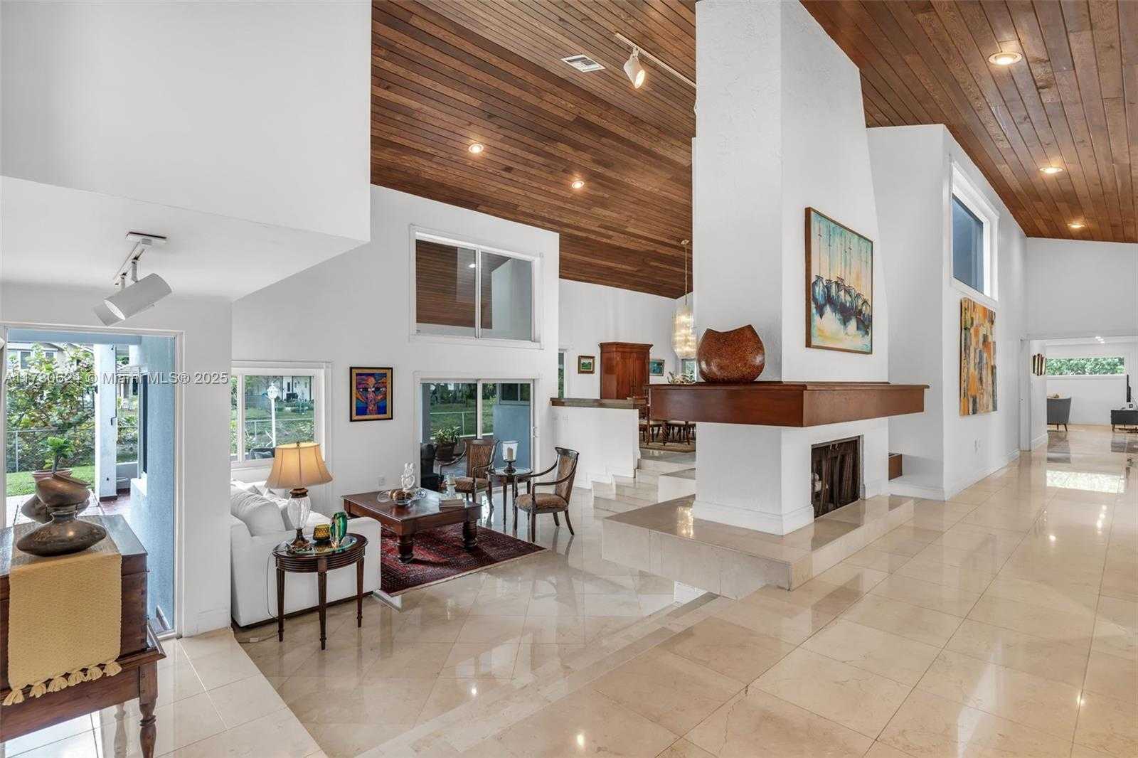 Small Image of 9260 SOUTH WEST 101 ST, Miami Number 12
