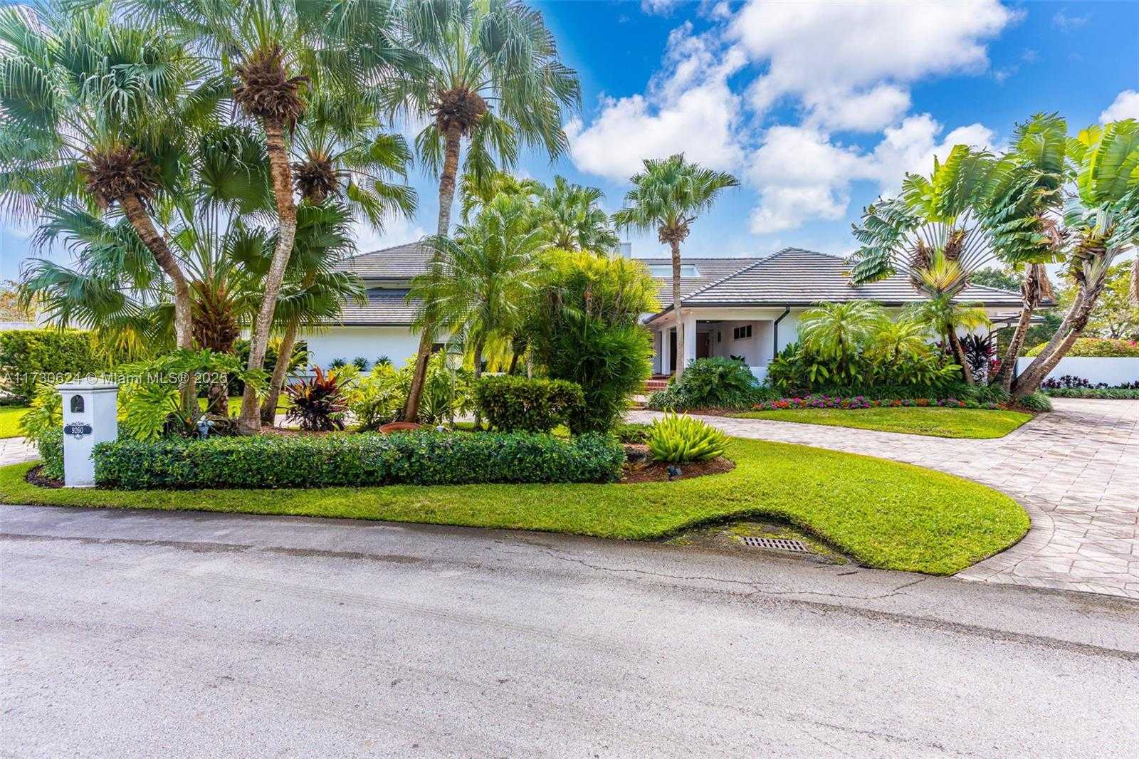 Small Image of 9260 SOUTH WEST 101 ST, Miami Number 2