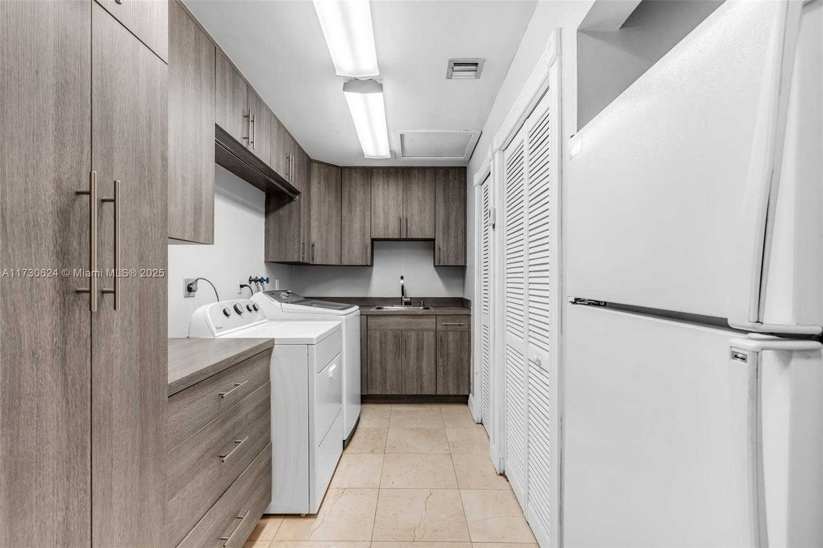 Small Image of 9260 SOUTH WEST 101 ST, Miami Number 22